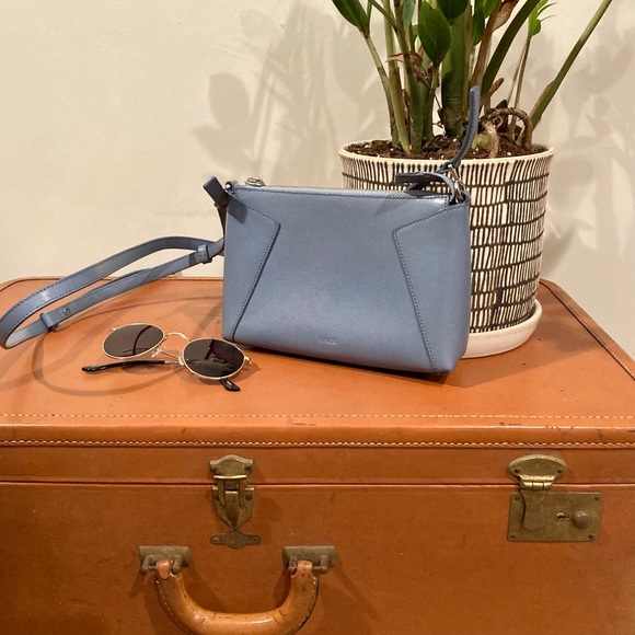 Vince. Pastel Blue Crossbody Authentic - Picture 3 of 12